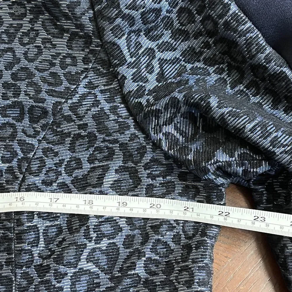Chico’s Embellished Animal Print Jacquard Short Jacket Blazer Sz 2